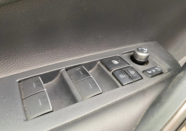 Toyota Corolla cena 98500 przebieg: 117380, rok produkcji 2019 z Bochnia małe 352